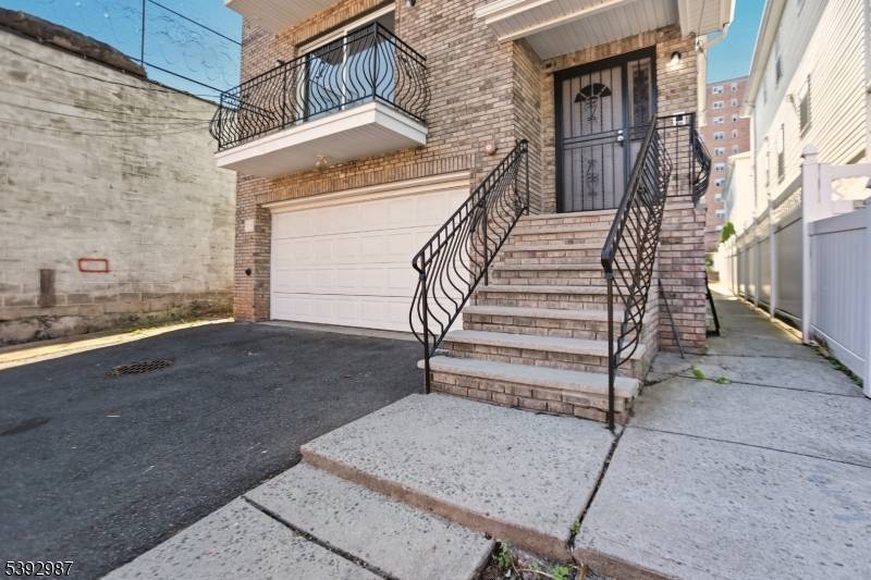 Newark City, NJ 07114,13 Wharton St