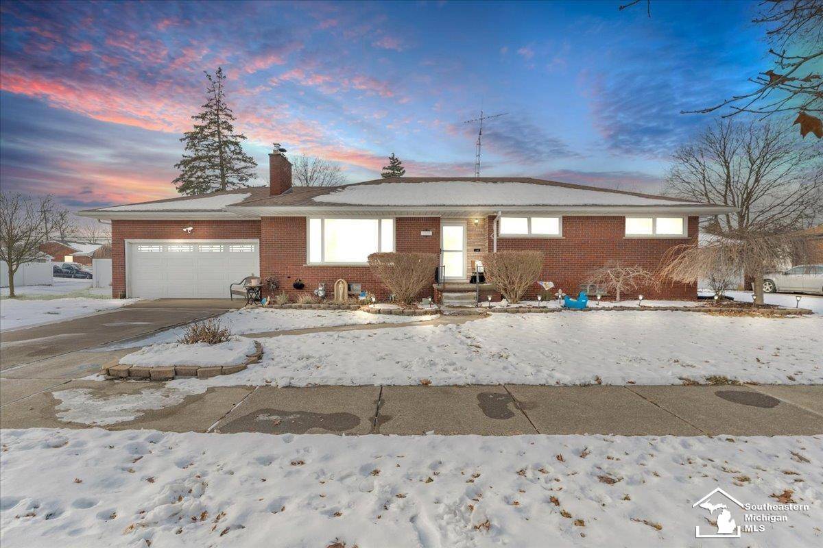 Southgate, MI 48195,14562 Burns ST