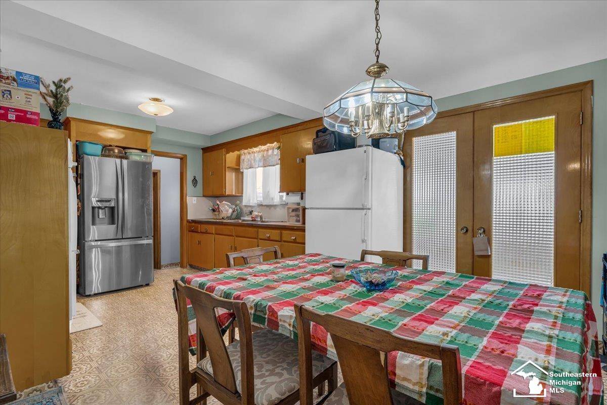 Southgate, MI 48195,14562 Burns ST