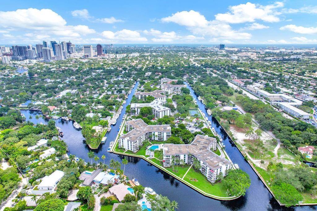 Fort Lauderdale, FL 33315,1000 River Reach Dr #215
