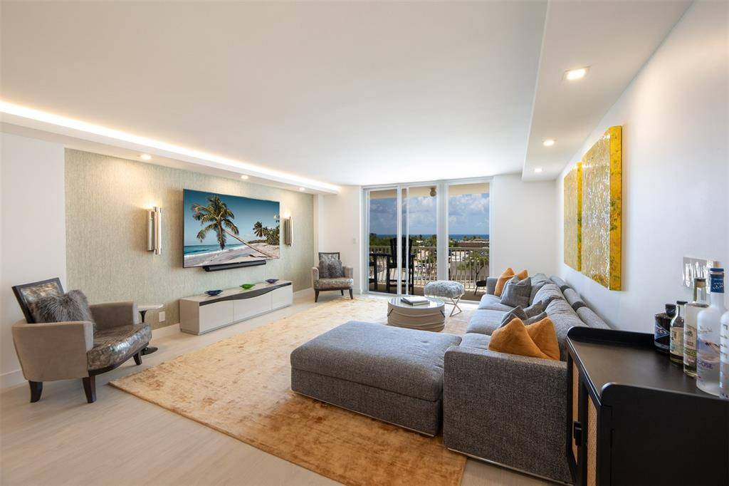 Fort Lauderdale, FL 33316,1 Las Olas Circle #404