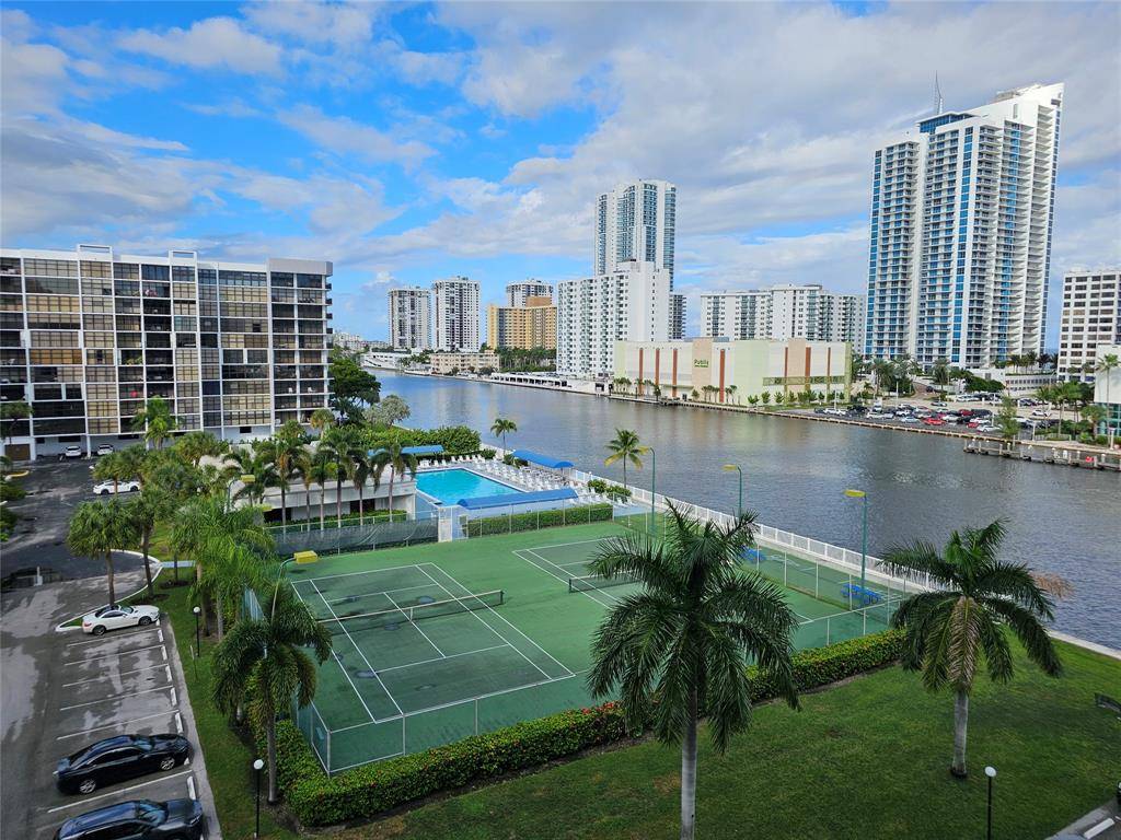Hallandale Beach, FL 33009,400 Leslie Dr #717