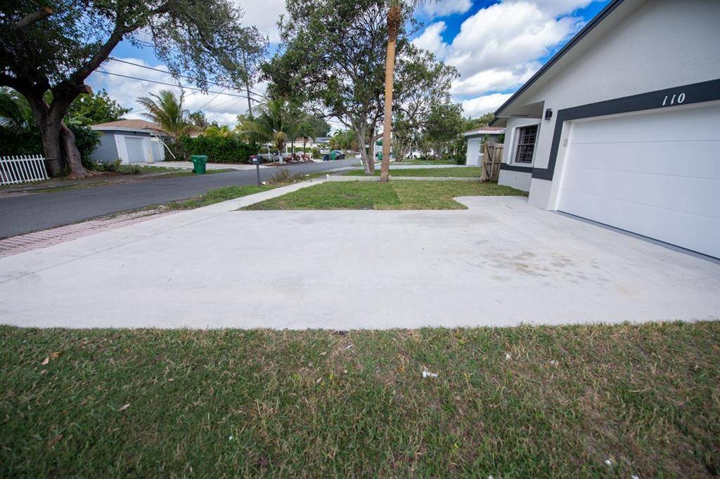 Dania Beach, FL 33004,110 NW 6th Ave