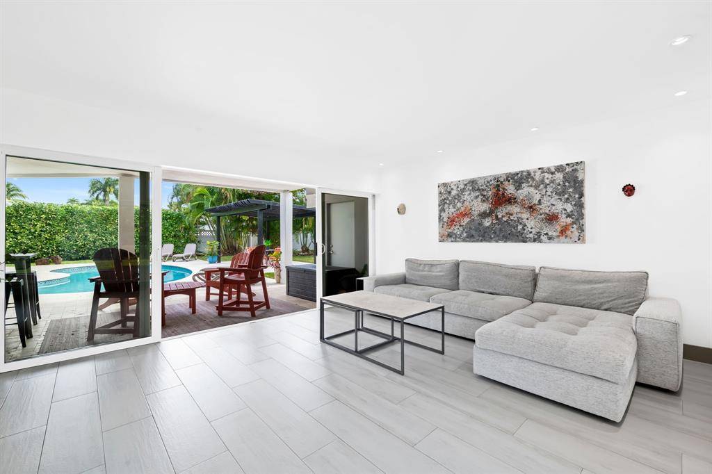 Fort Lauderdale, FL 33316,2711 Mayan Dr