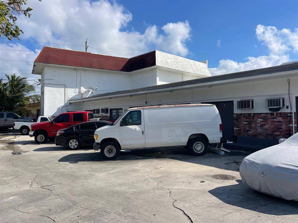 Dania Beach, FL 33004,475 W Dania Beach Blvd