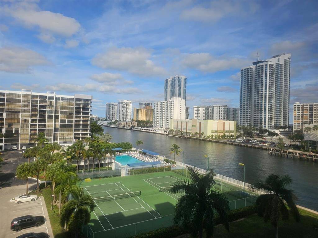 Hallandale Beach, FL 33009,400 Leslie Dr #717