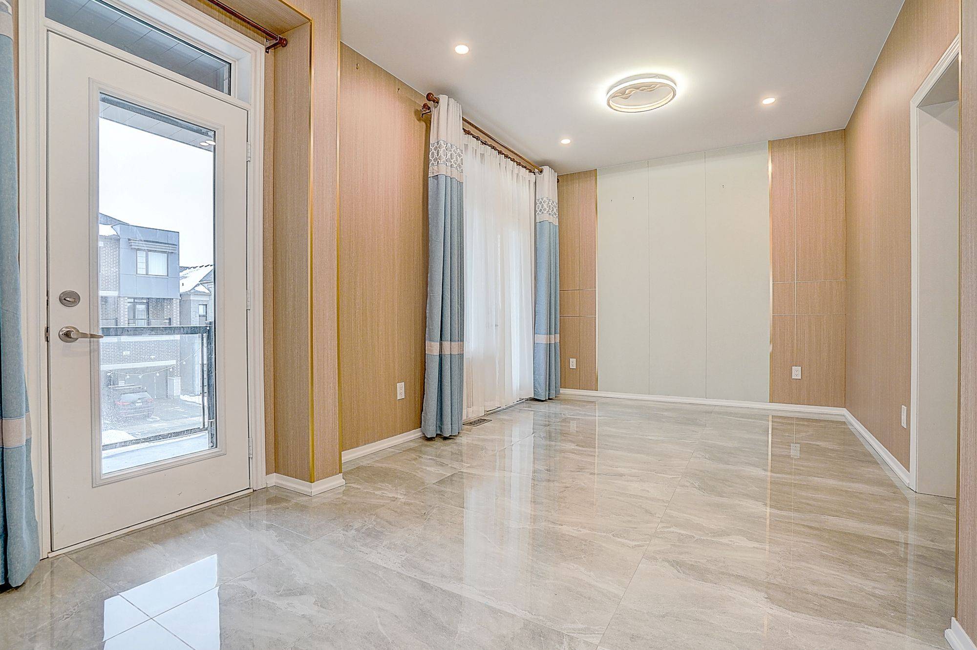 Richmond Hill, ON L4S 0H2,18 Caine ST