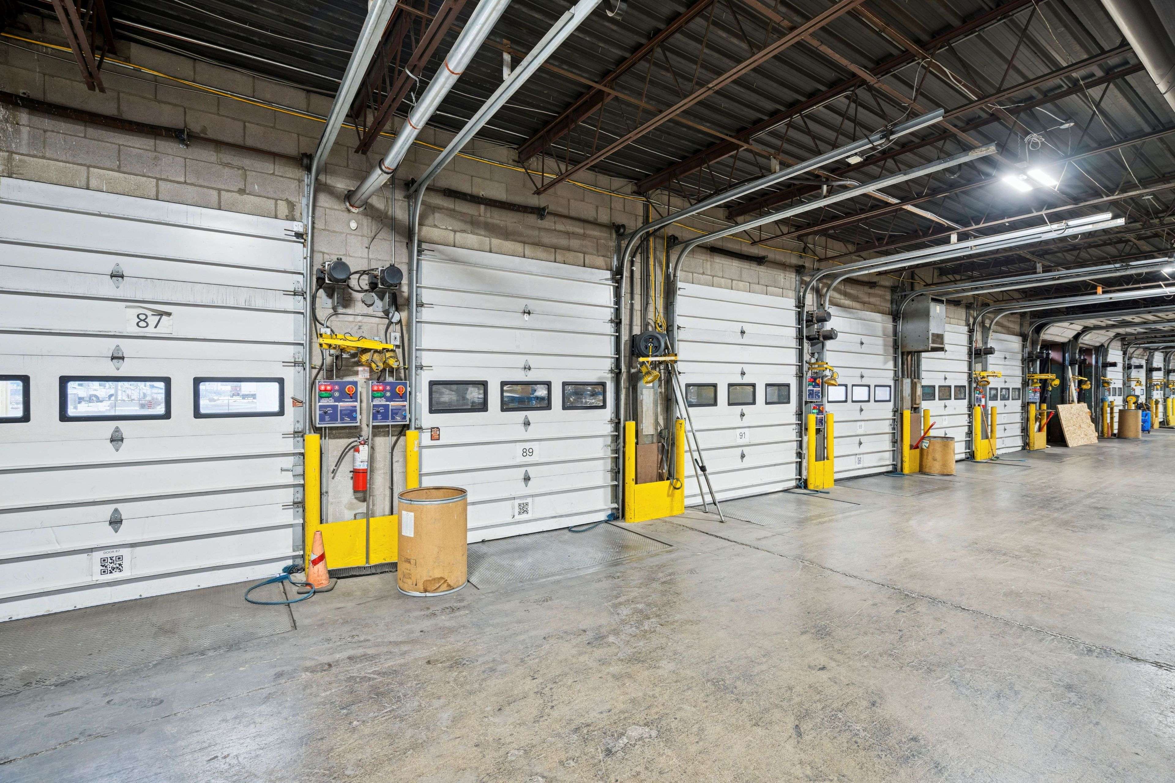 Mississauga, ON L4W 2A2,5425 Dixie RD #A