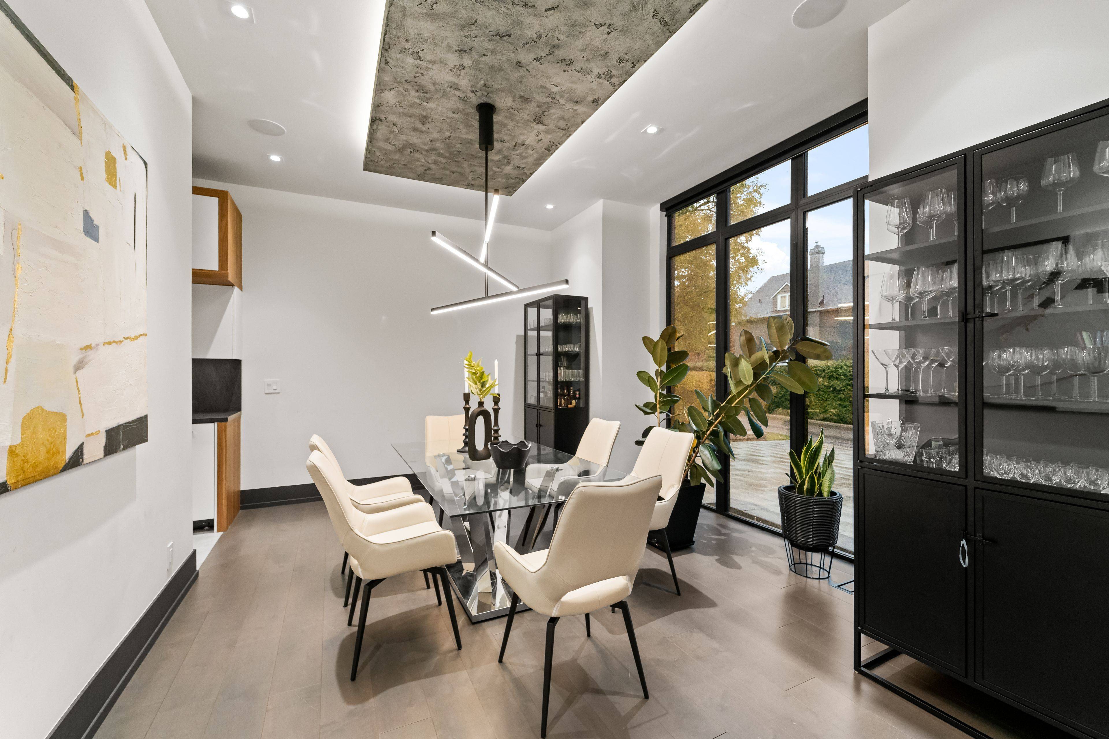 Oakville, ON L6J 1E7,417 Union ST