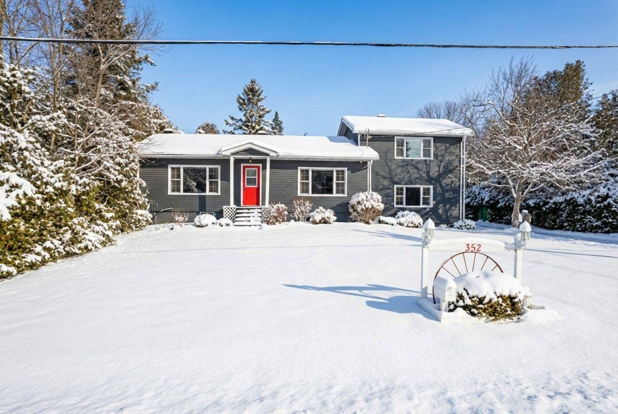 Rideau Lakes, ON K7A 0E5,352 Highway 15 N/A