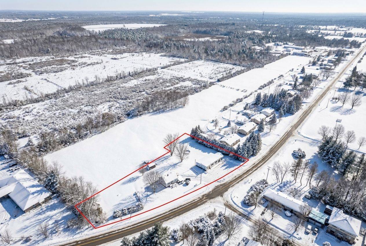 Perth, ON K7H 0H3,3004 Rideau Ferry RD