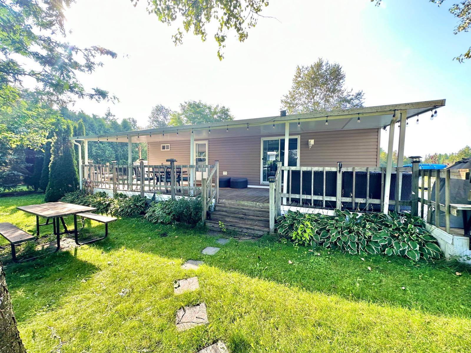 Wellington North, ON N0G 2L0,7489 SIDEROAD 5 N/A E #B8