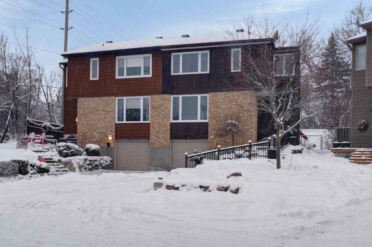 Billings Bridge - Riverside Park And Area, ON K1V 9V4,56 Sandhurst CT