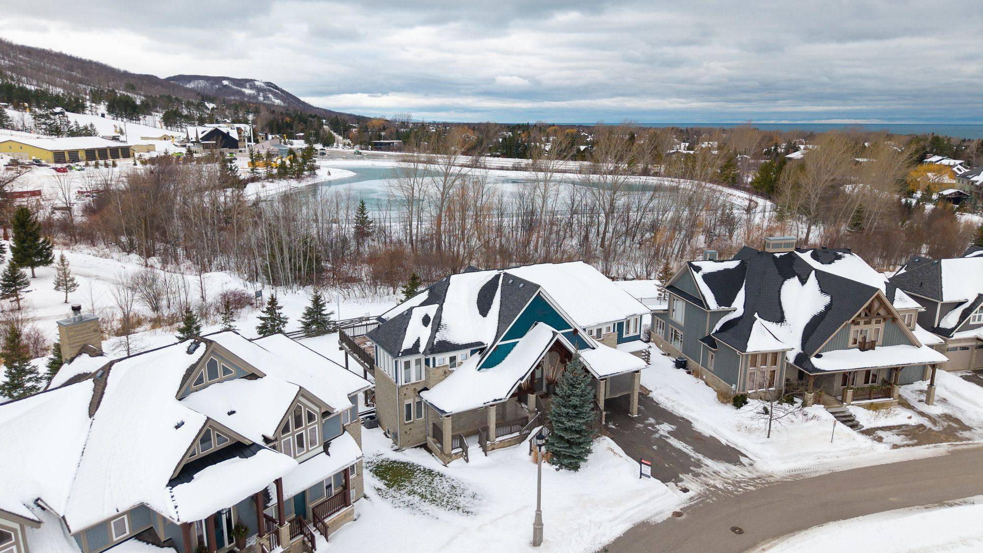 Blue Mountains, ON L9Y 0B5,173 National DR