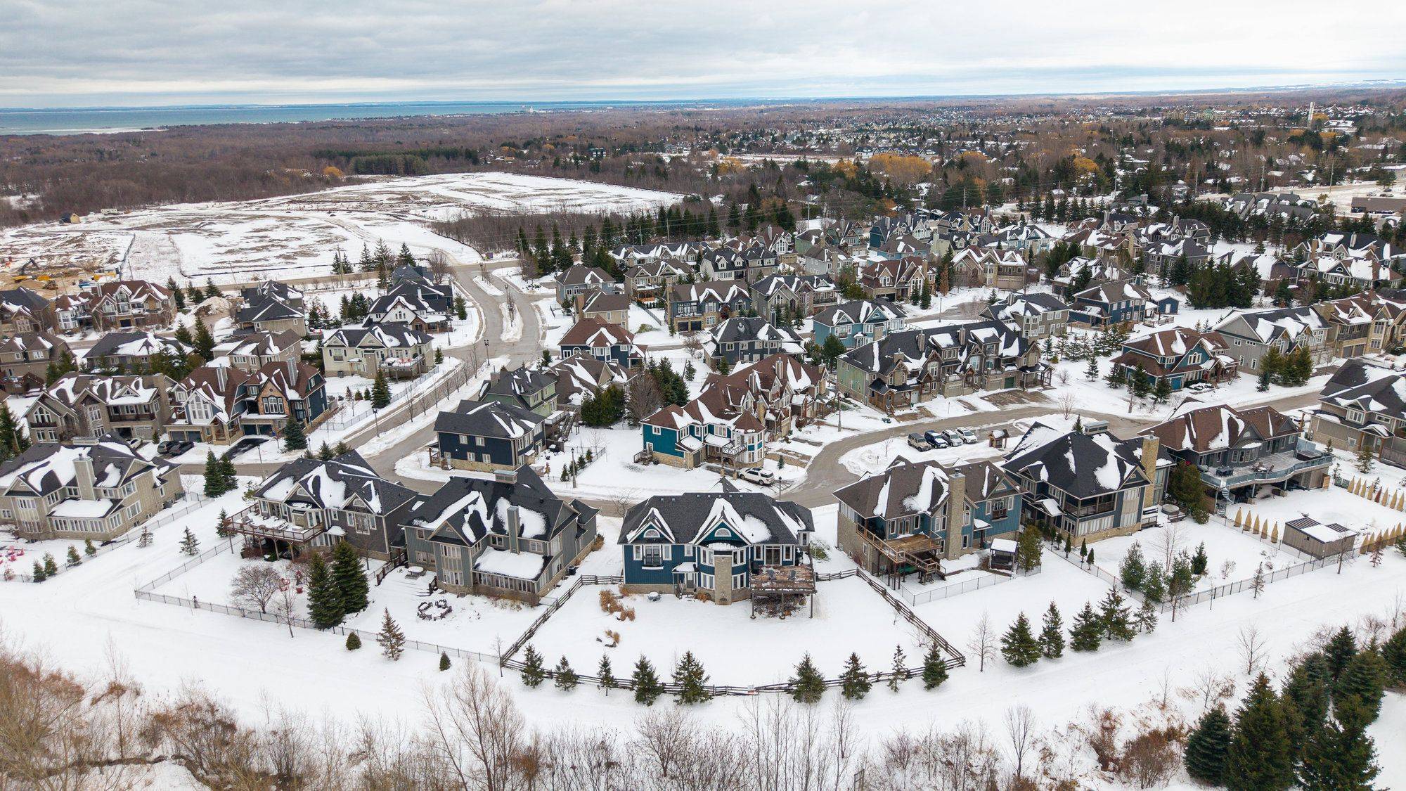 Blue Mountains, ON L9Y 0B5,173 National DR