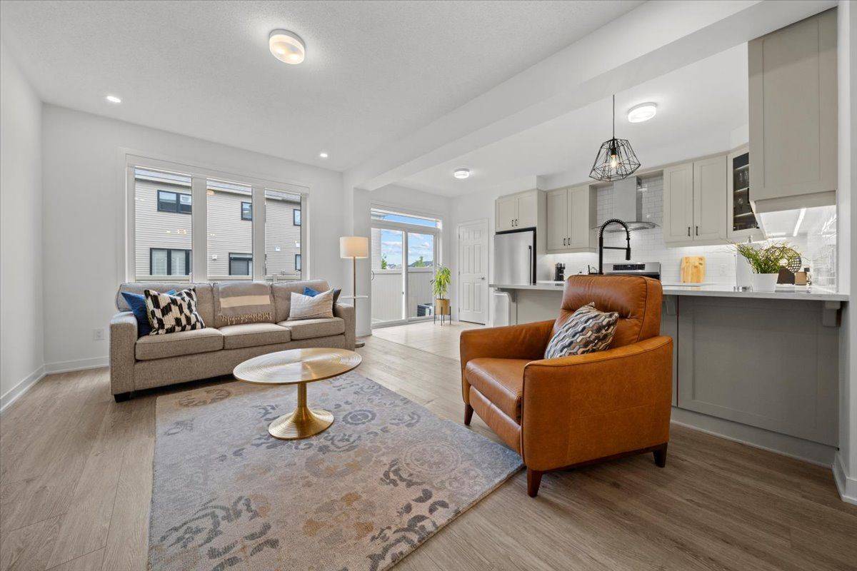 Stittsville - Munster - Richmond, ON K2S 3A1,52 Kindred ROW