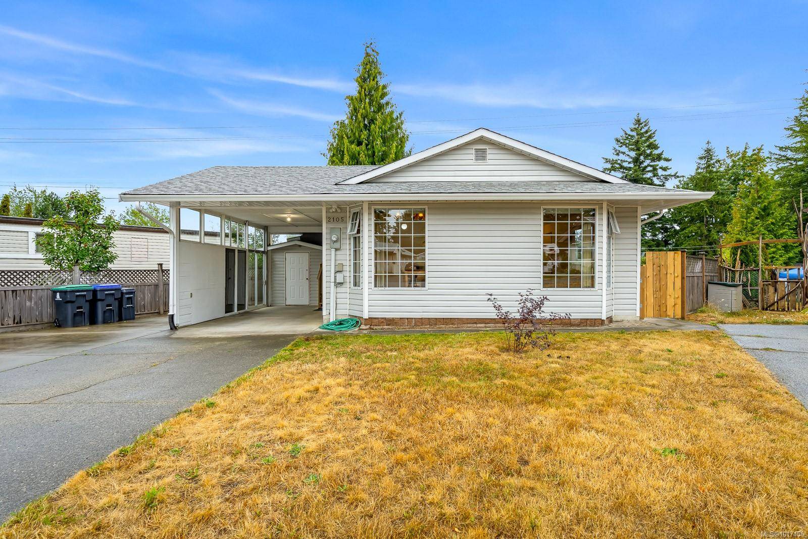 Comox, BC V9M 3P8,2105 Pemberton Pl