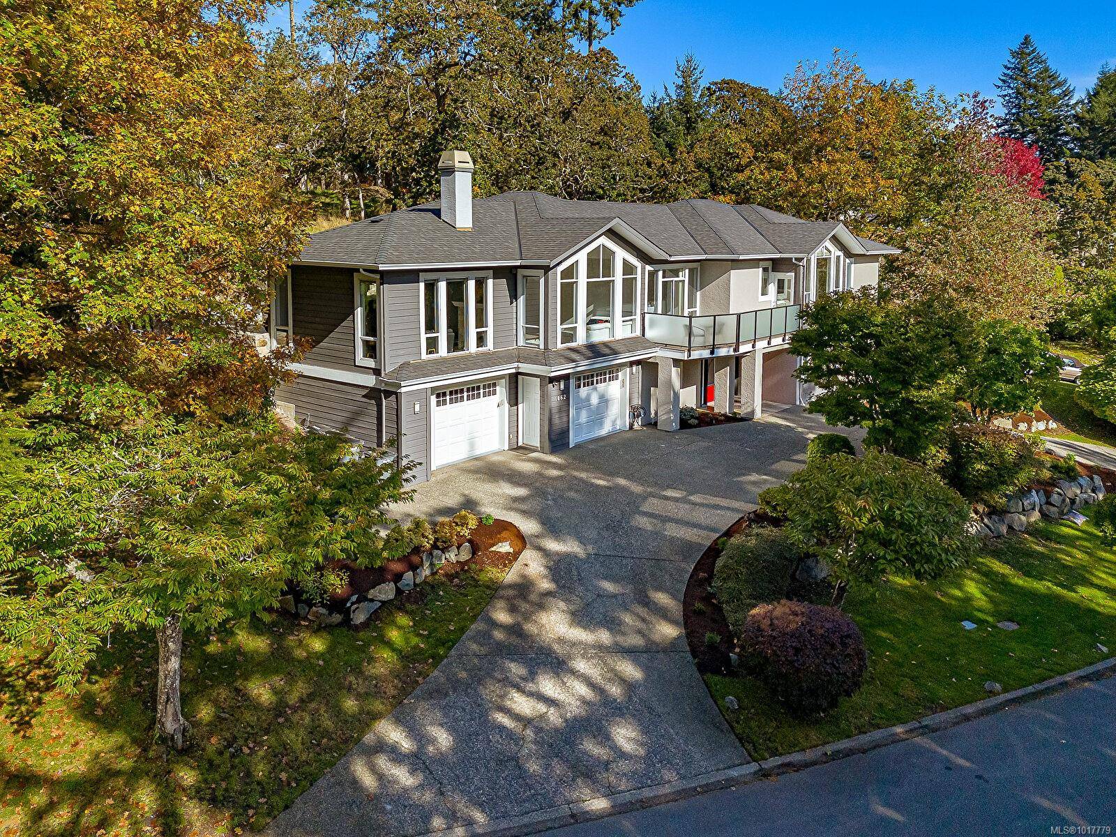 Saanich, BC V8X 5G7,1062 Valewood Trail