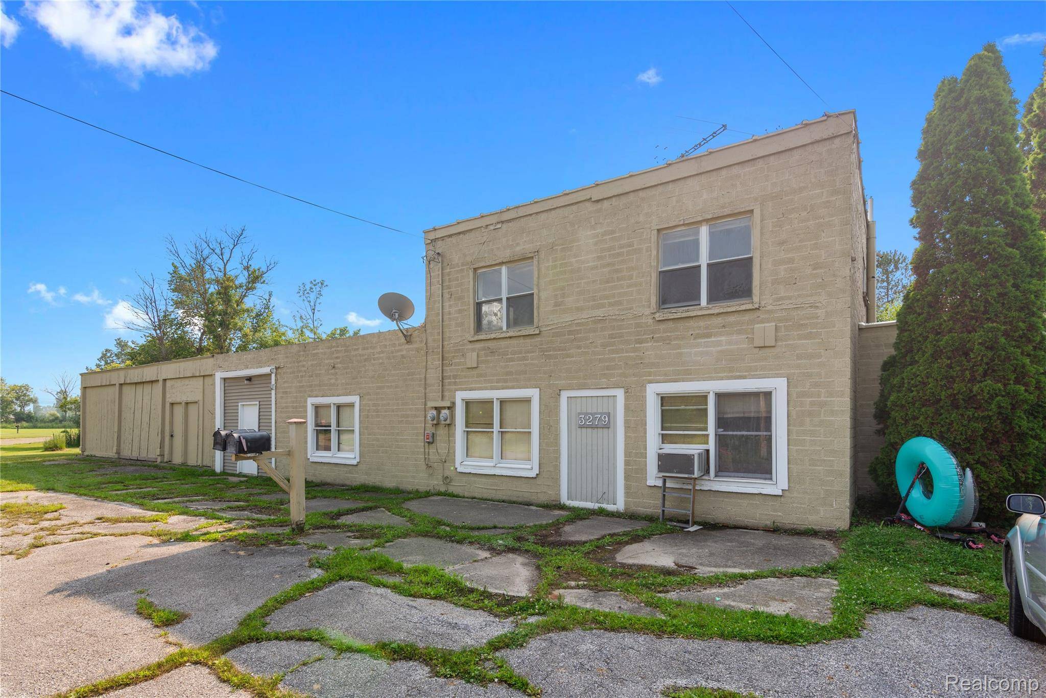 Emmett, MI 48022,3279 Emmett RD