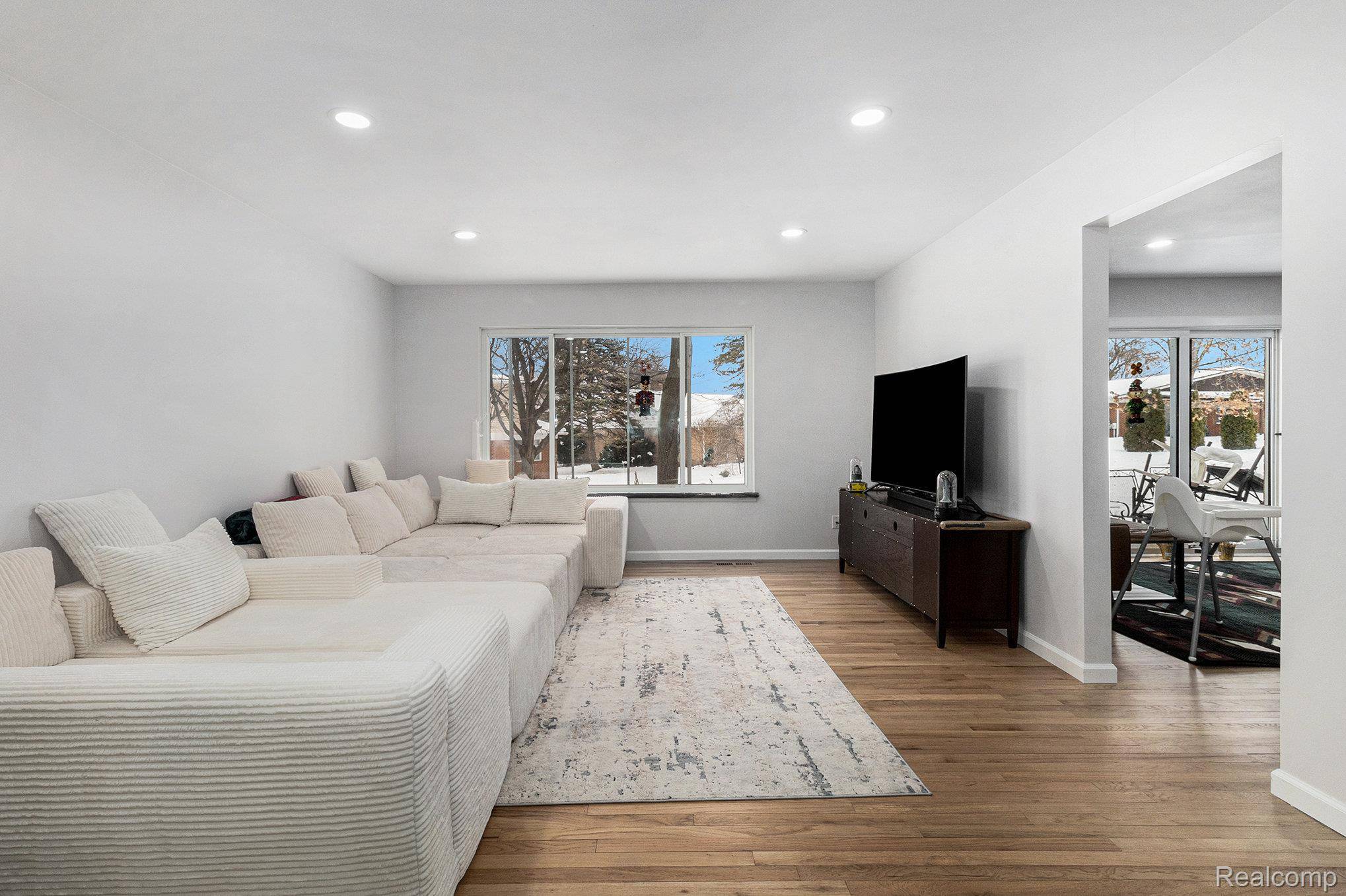 Farmington, MI 48335,36830 Lansbury LN