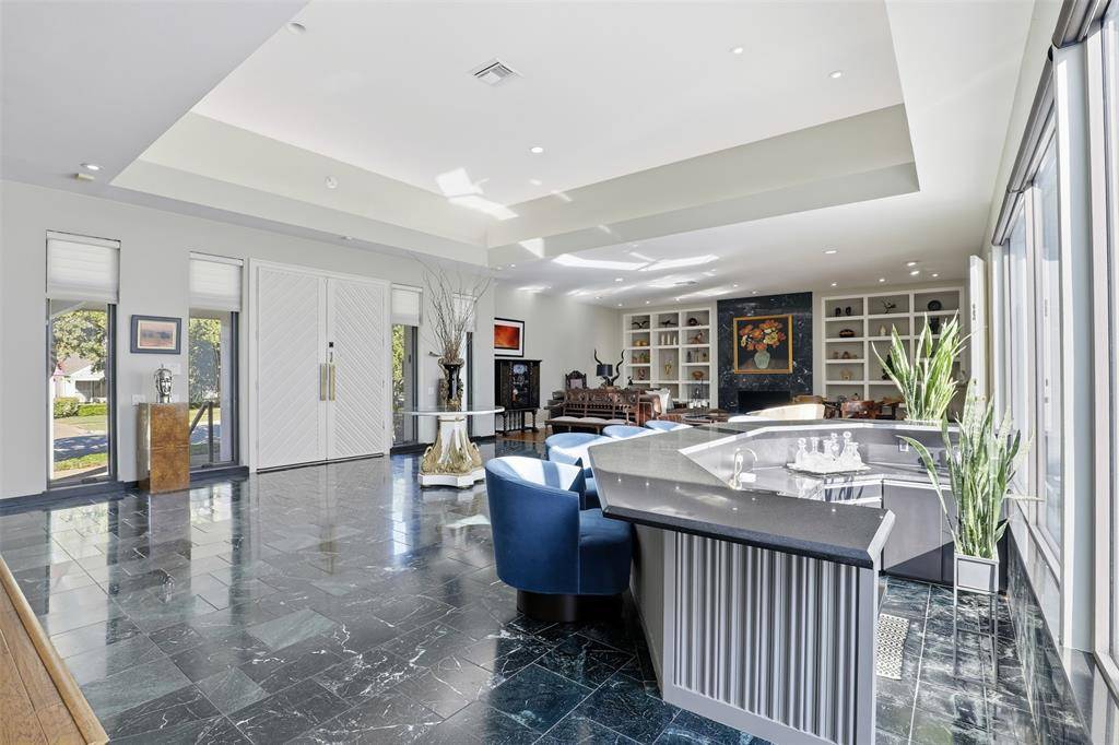 Fort Worth, TX 76107,5625 El Campo Avenue