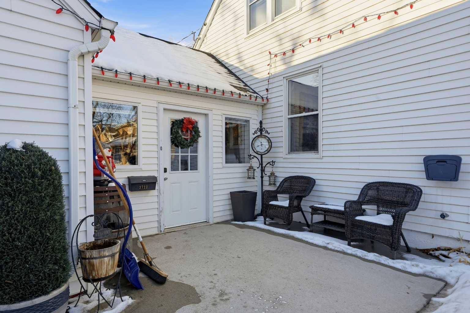 Red Deer, AB T4N 3H5,3722 44 AVE