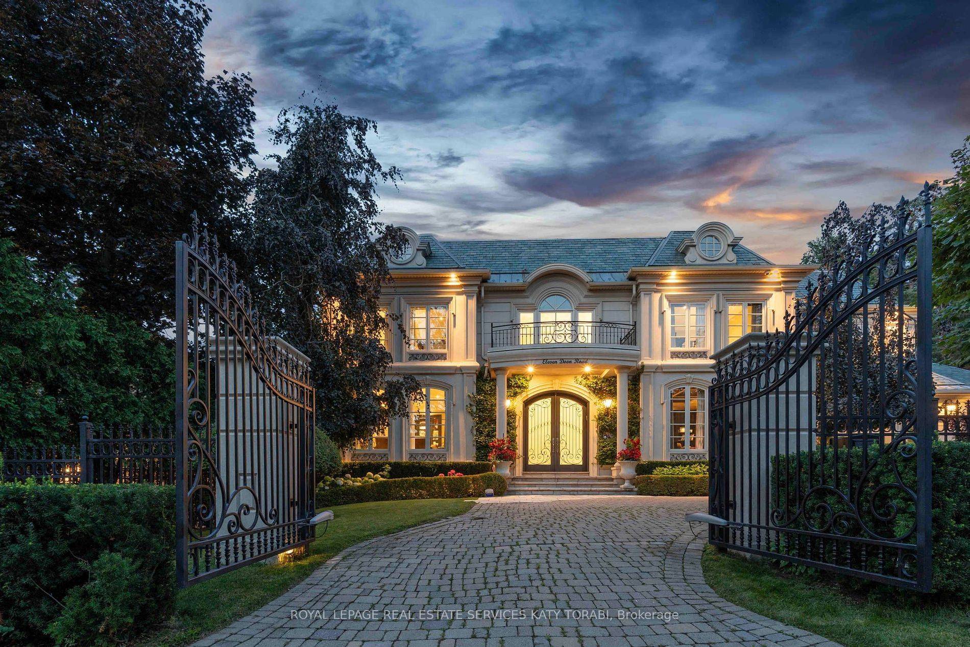 Toronto C12, ON M2L 1M1,11 Doon RD