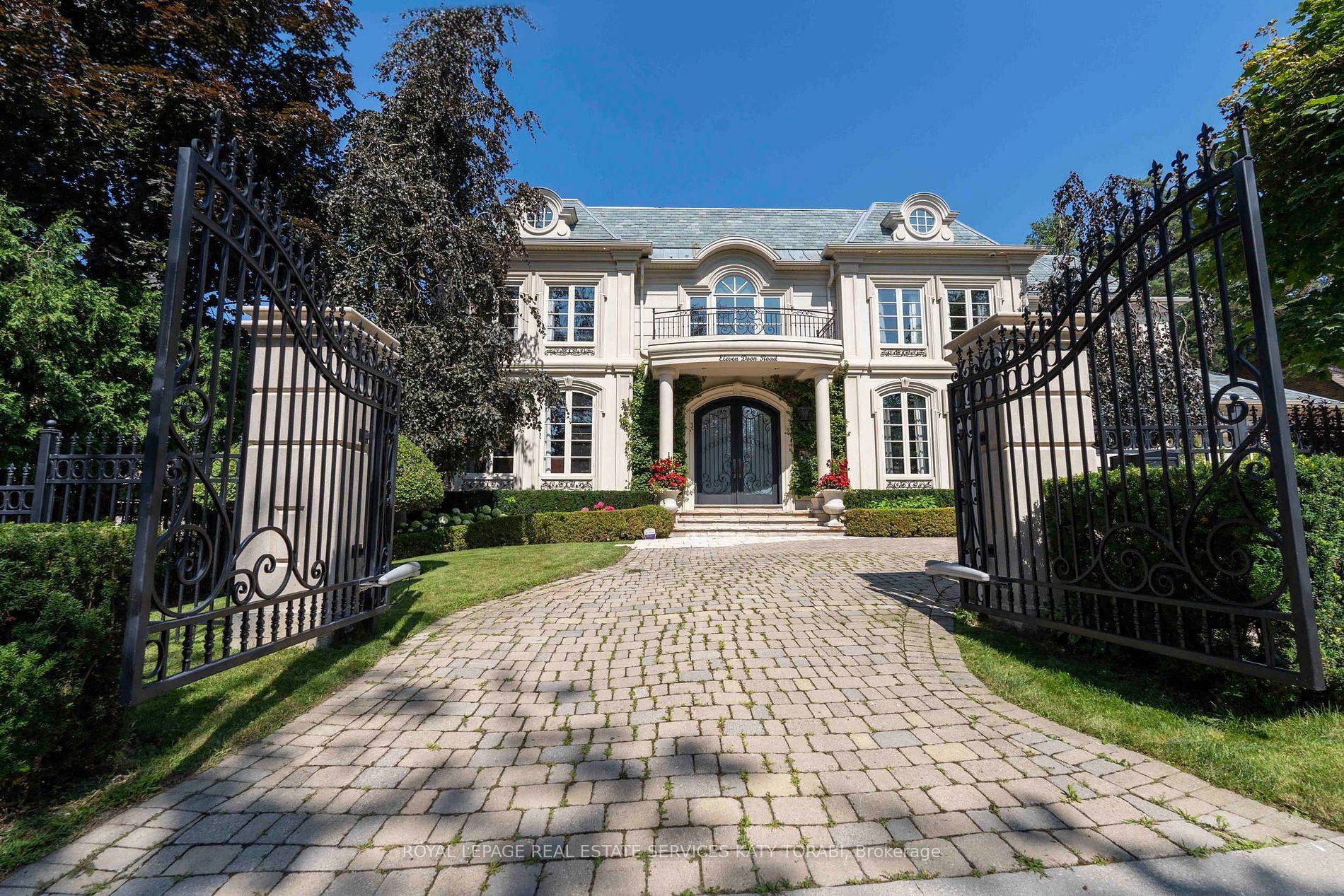 Toronto C12, ON M2L 1M1,11 Doon RD