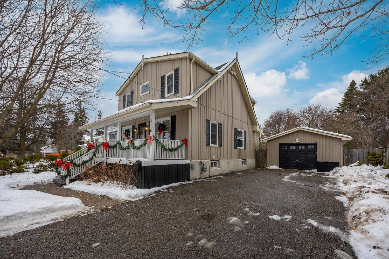 Clarington, ON L1C 2M8,216 Liberty ST N