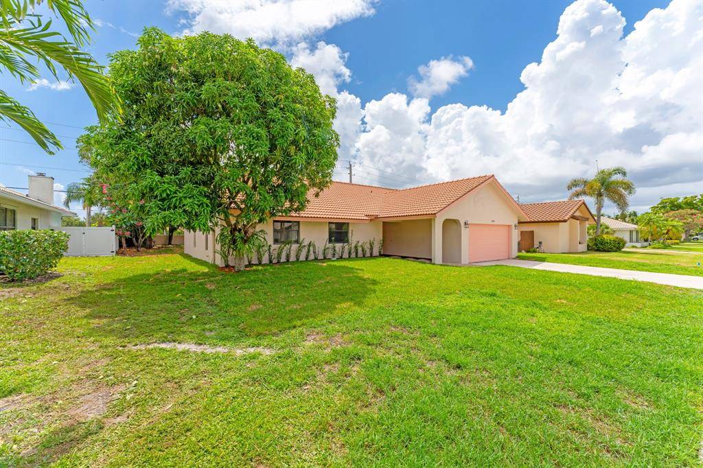 Boynton Beach, FL 33436,2600 SW 23rd Cranbrook Dr