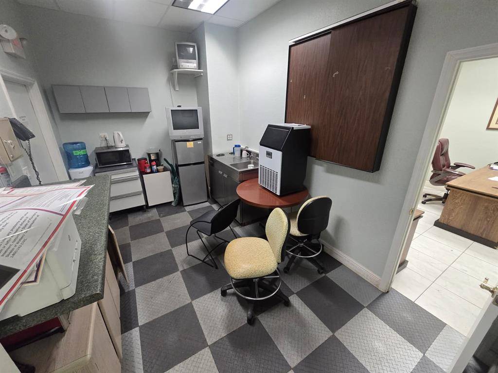 Pompano Beach, FL 33069,2031 NW 22nd St