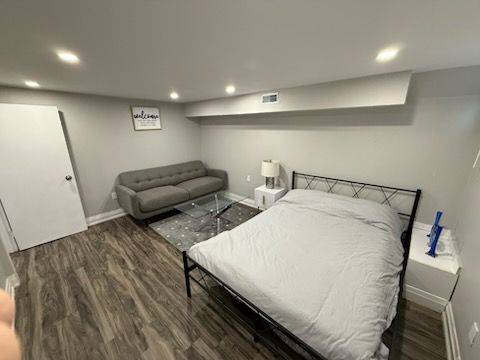 Richmond Hill, ON L4C 3J2,302 Browndale CRES #Bsm