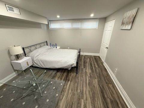 Richmond Hill, ON L4C 3J2,302 Browndale CRES #Bsm