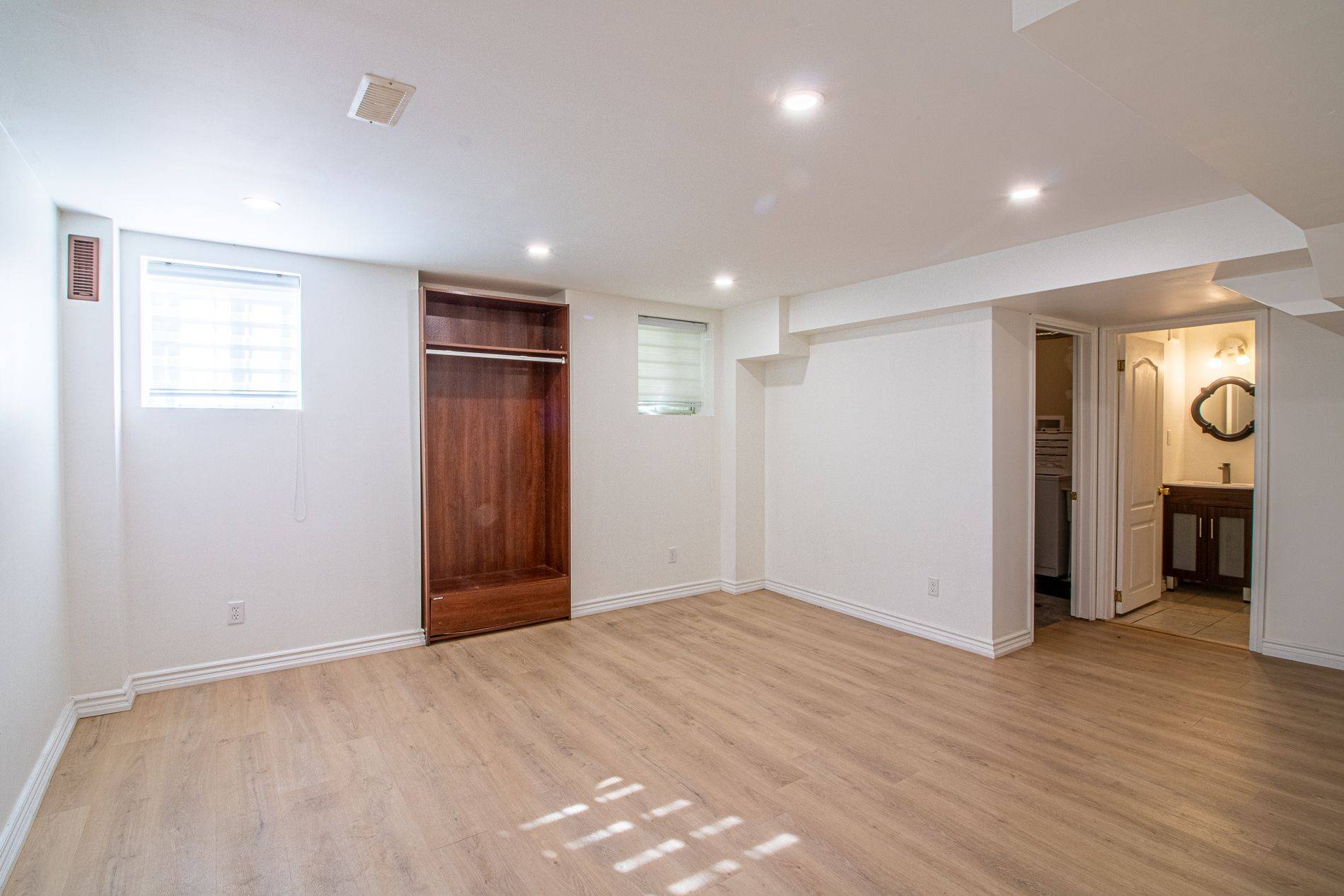 Richmond Hill, ON L4B 4M1,143 Nahanni DR #Basement Apartment