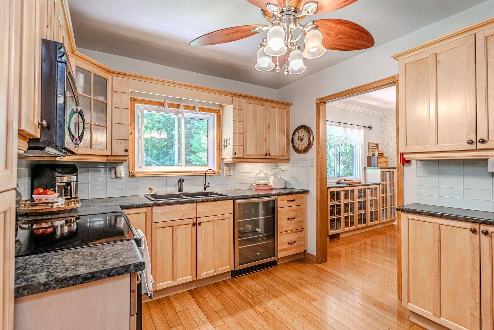 Midland, ON L4R 1S7,828 Dominion AVE