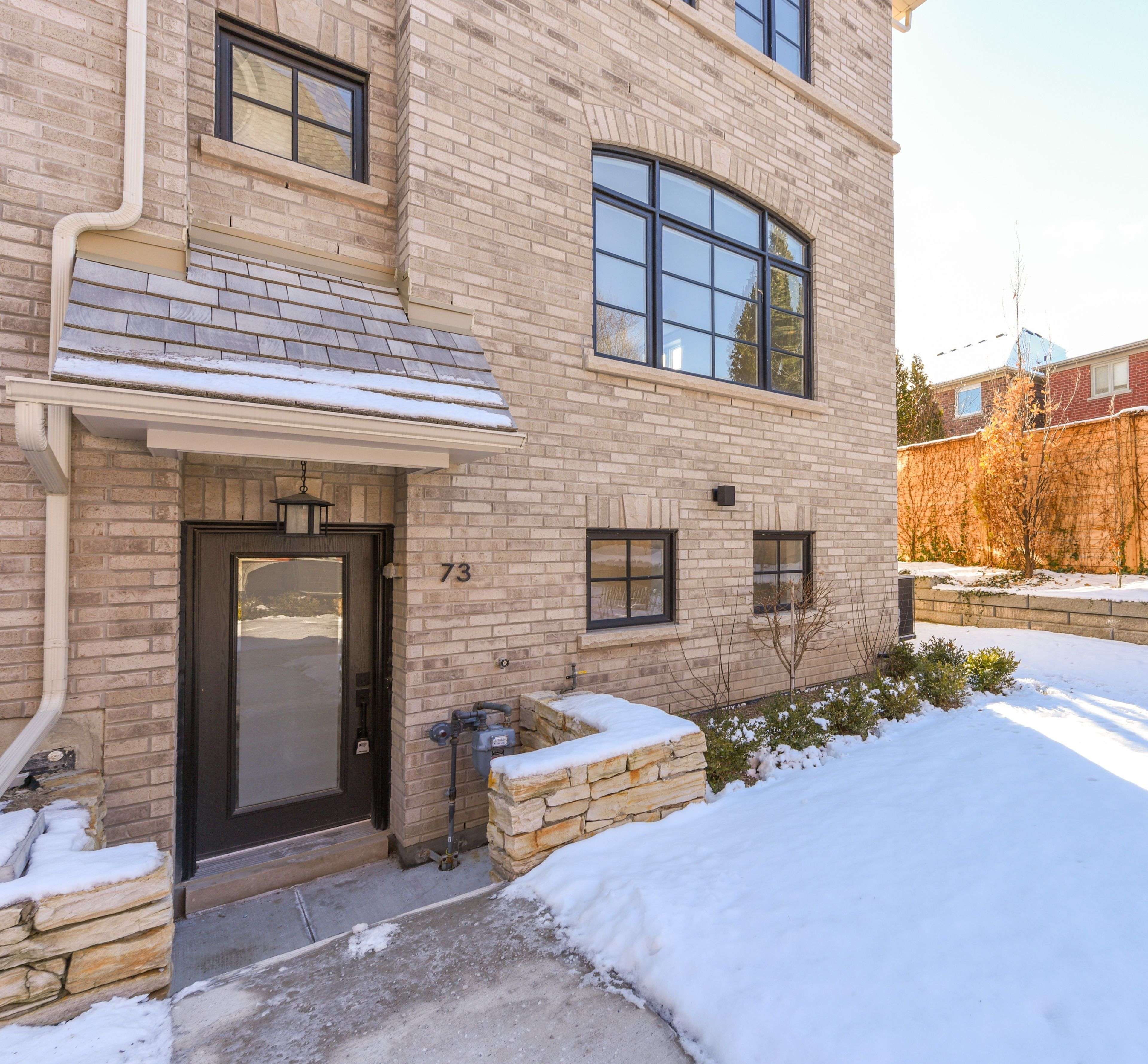 Mississauga, ON L5M 2R4,40 Lunar CRES #73