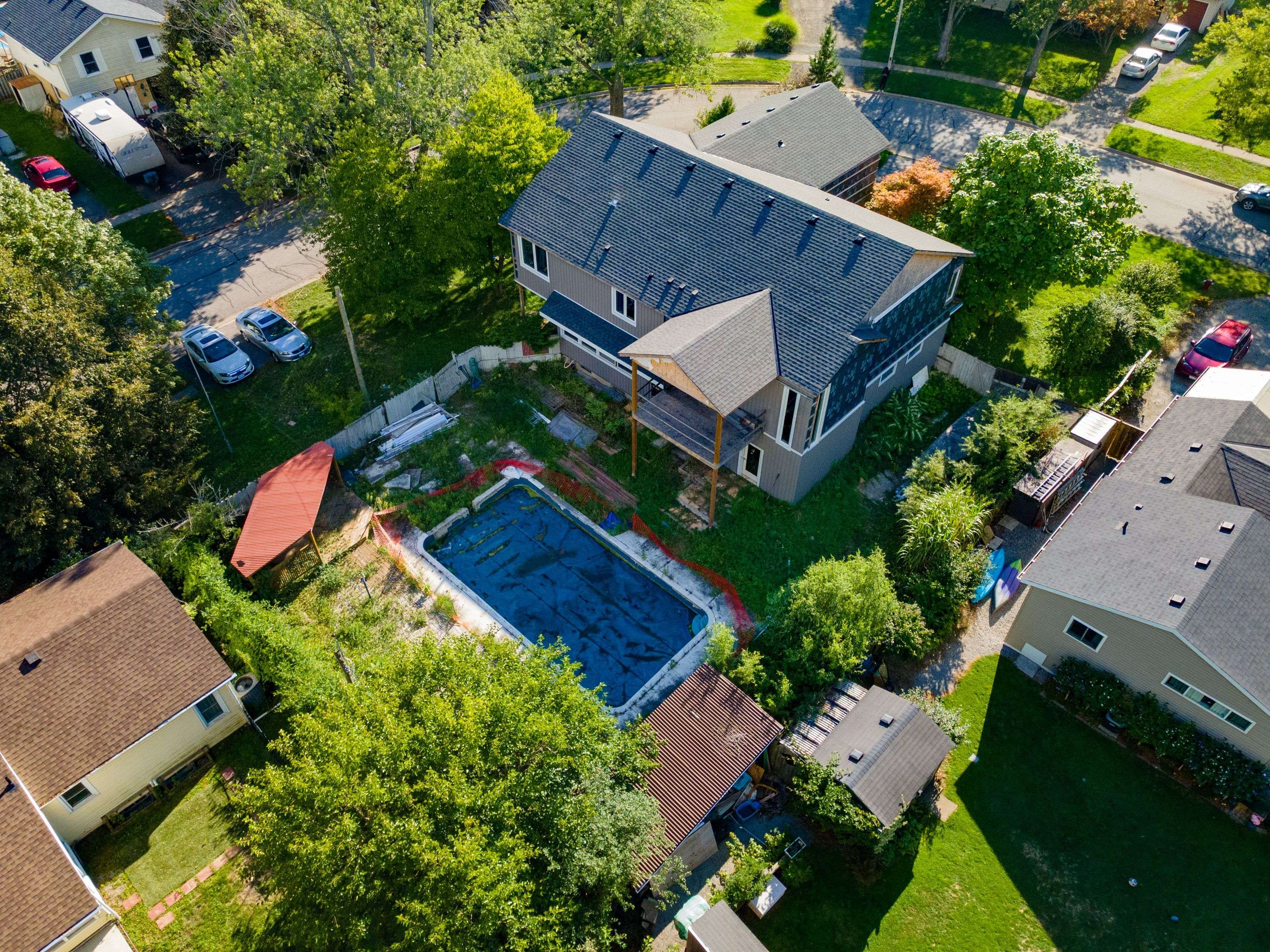 Welland, ON L3C 2H3,6 Rosemount DR