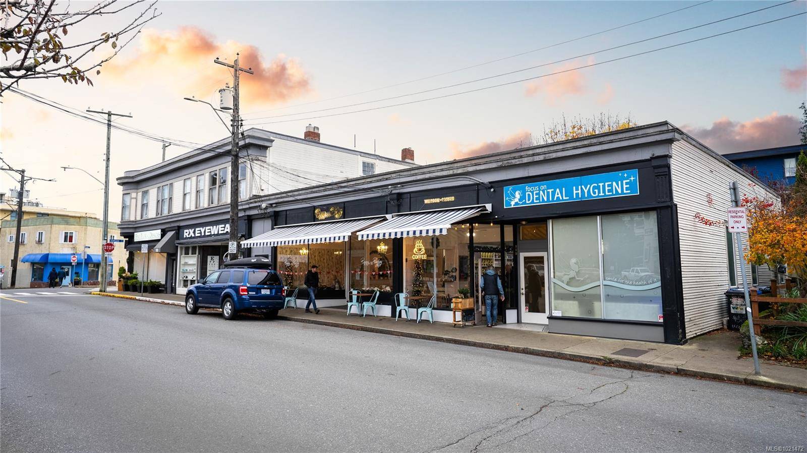 Victoria, BC V8V 2G4,153 Menzies St