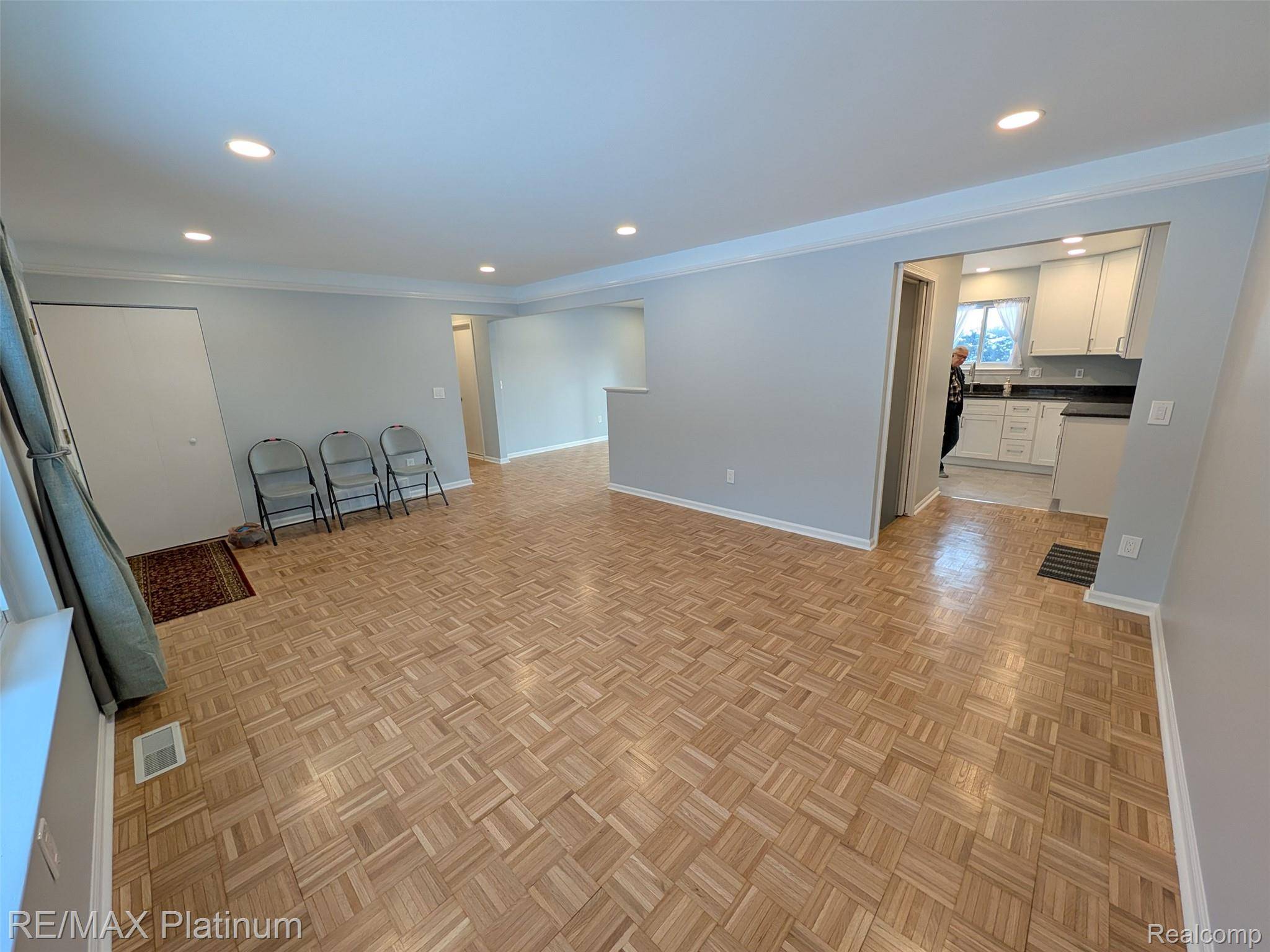 Ann Arbor, MI 48108,3495 Charing Cross RD