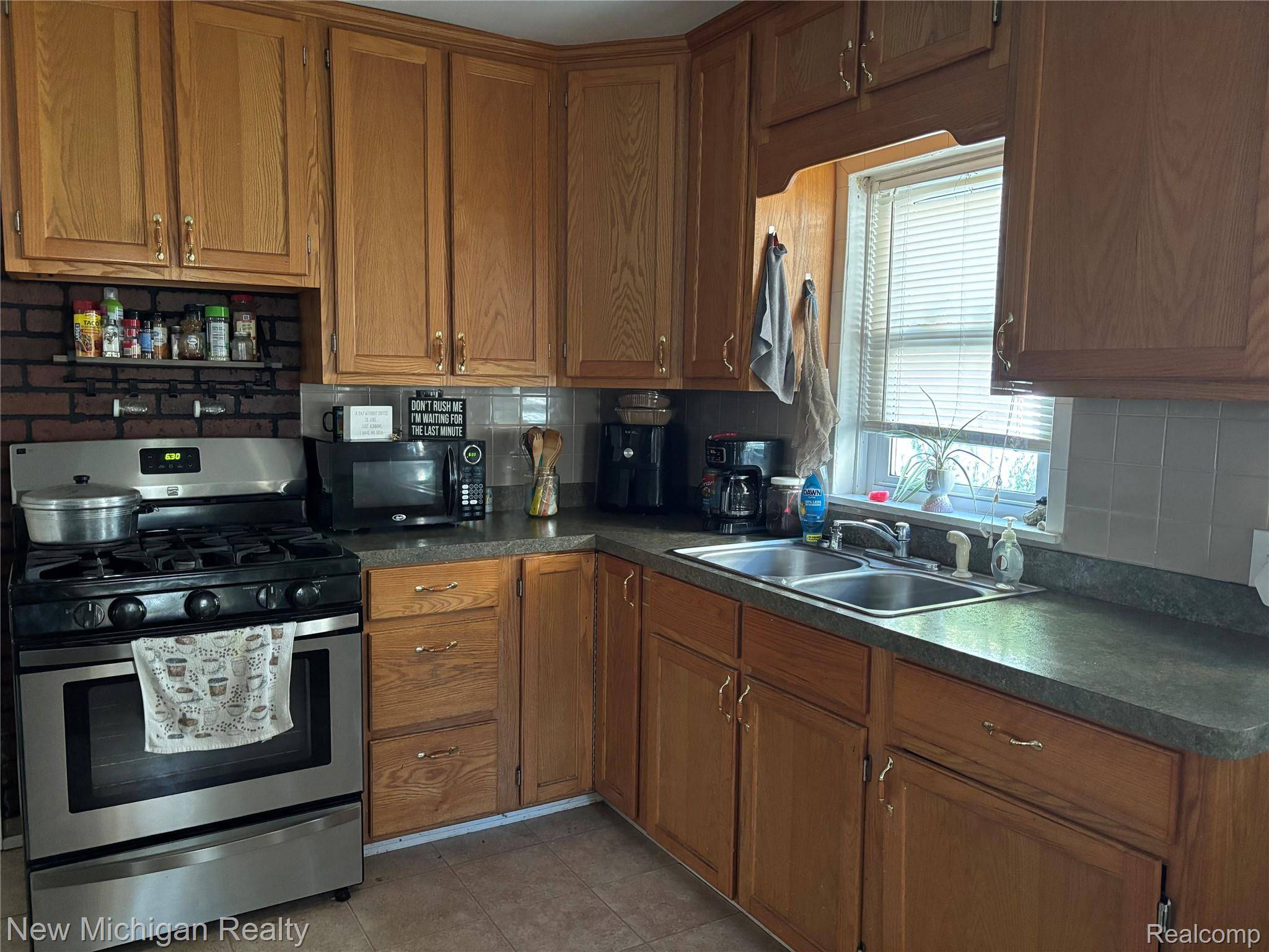 St. Johns, MI 48879,108 Floral AVE