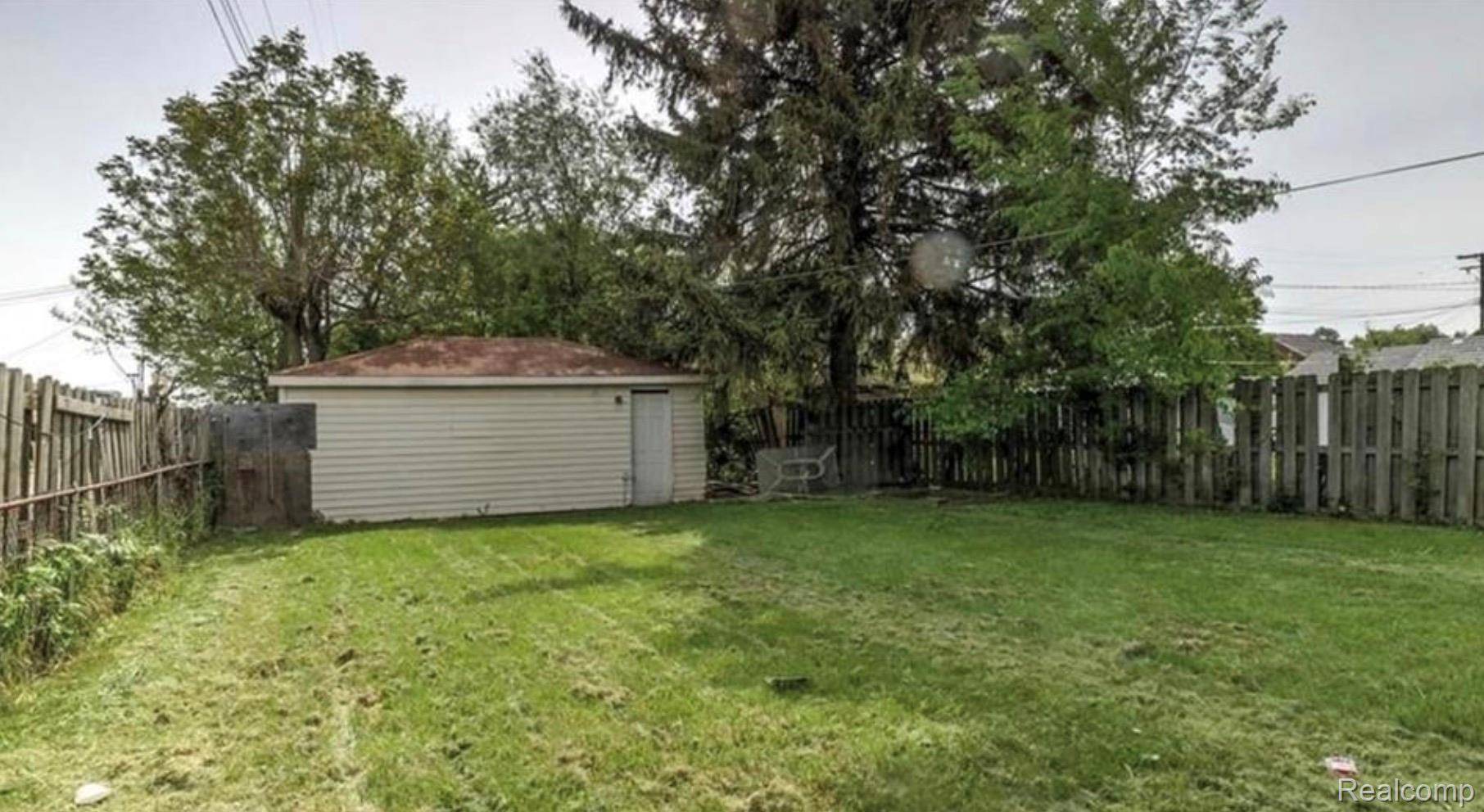 Detroit, MI 48235,18988 Prest ST