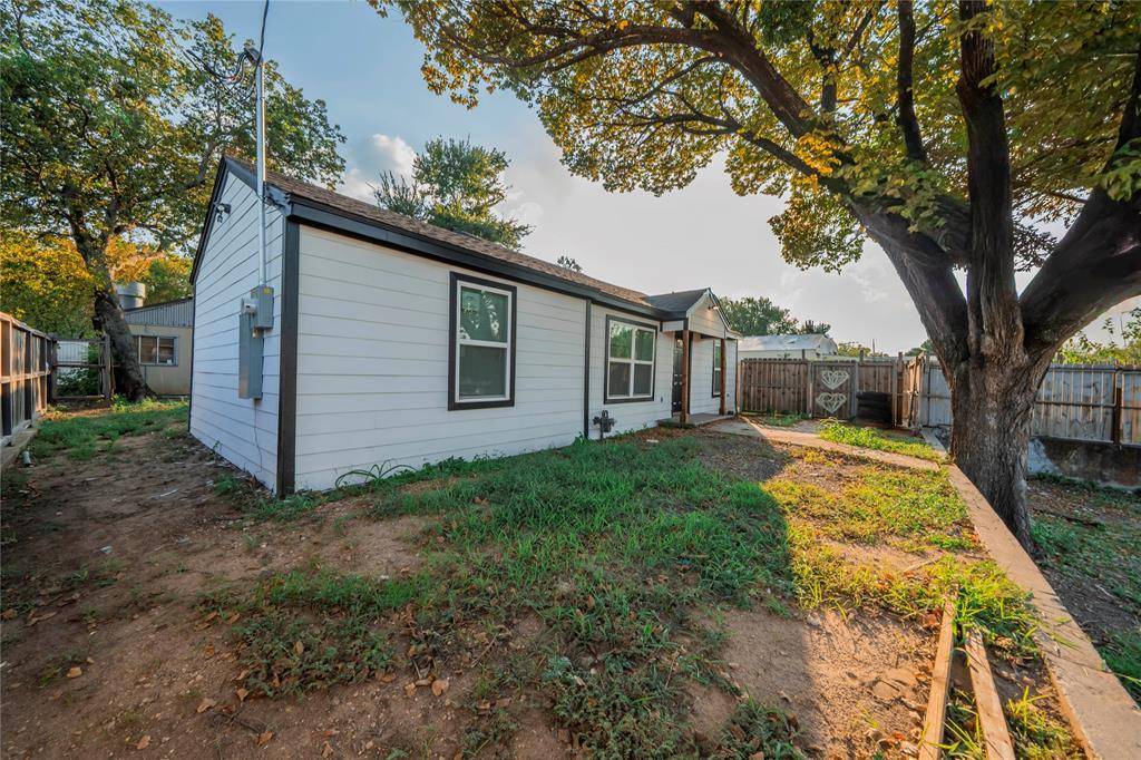 Dallas, TX 75216,3412 E Illinois Avenue