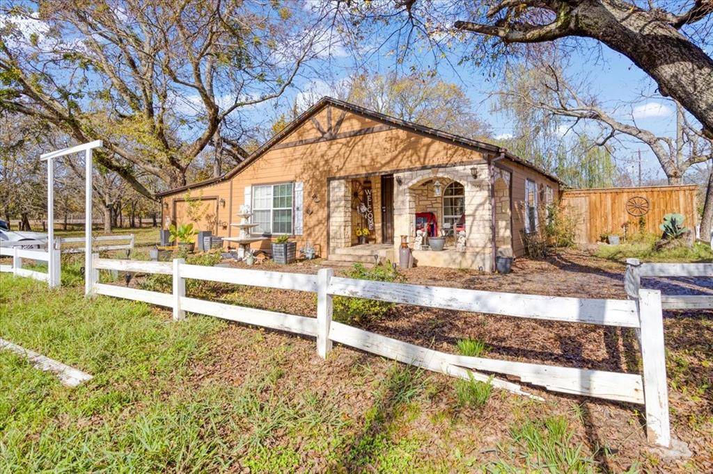 Gainesville, TX 76240,709 E Garnett Street