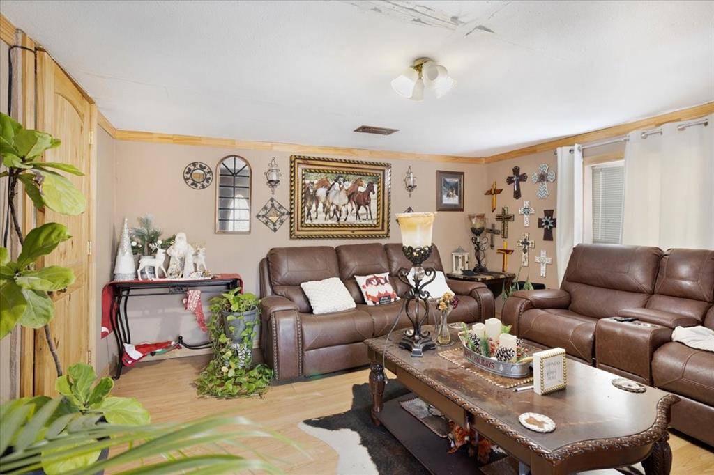 Gainesville, TX 76240,709 E Garnett Street