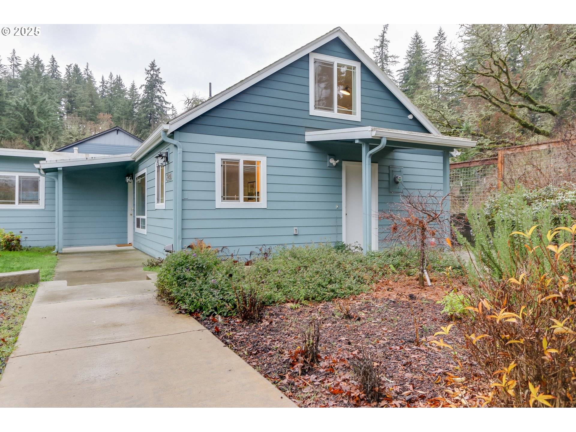 Eugene, OR 97403,2984 FLORAL HILL DR