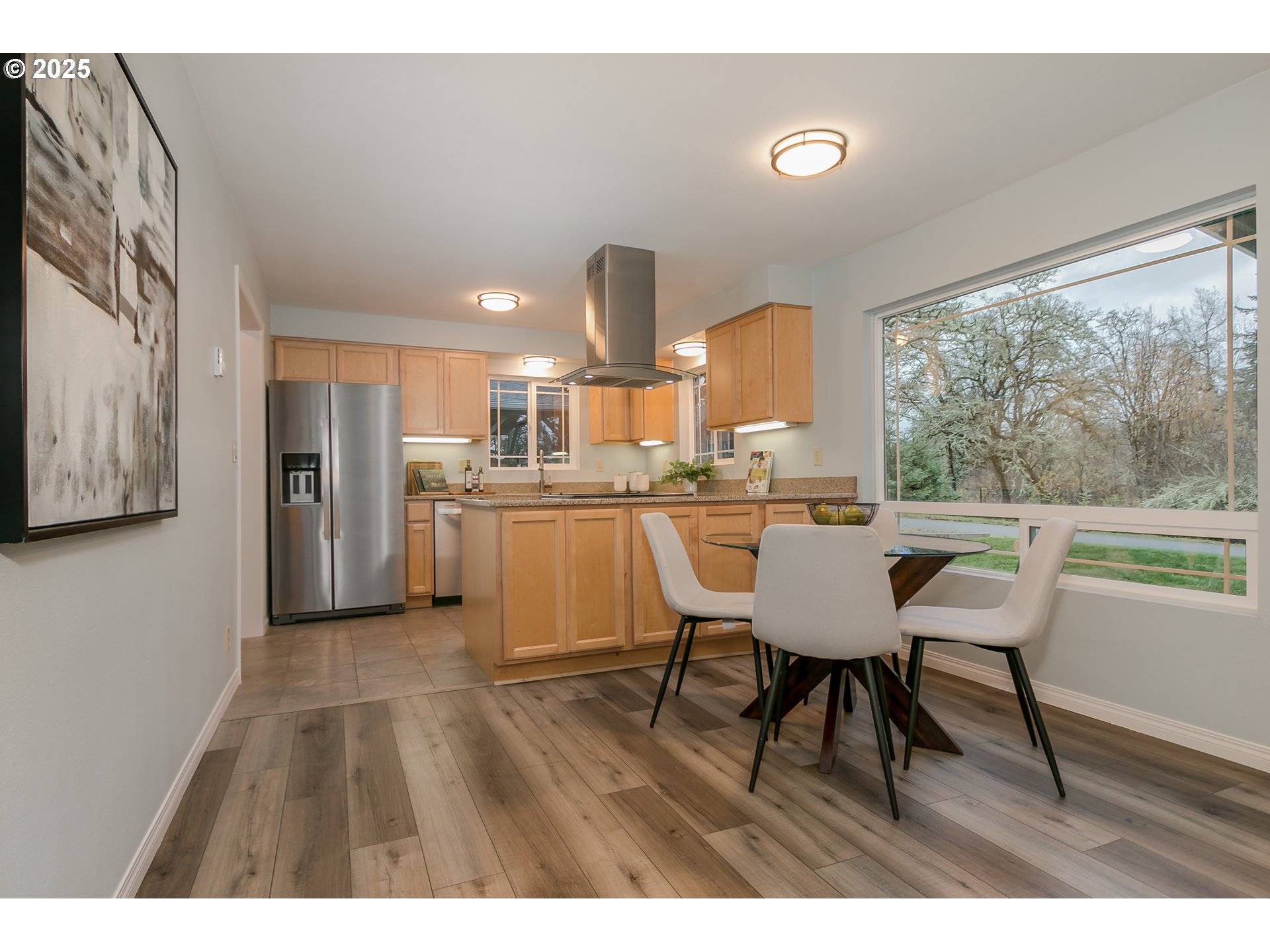 Eugene, OR 97403,2984 FLORAL HILL DR