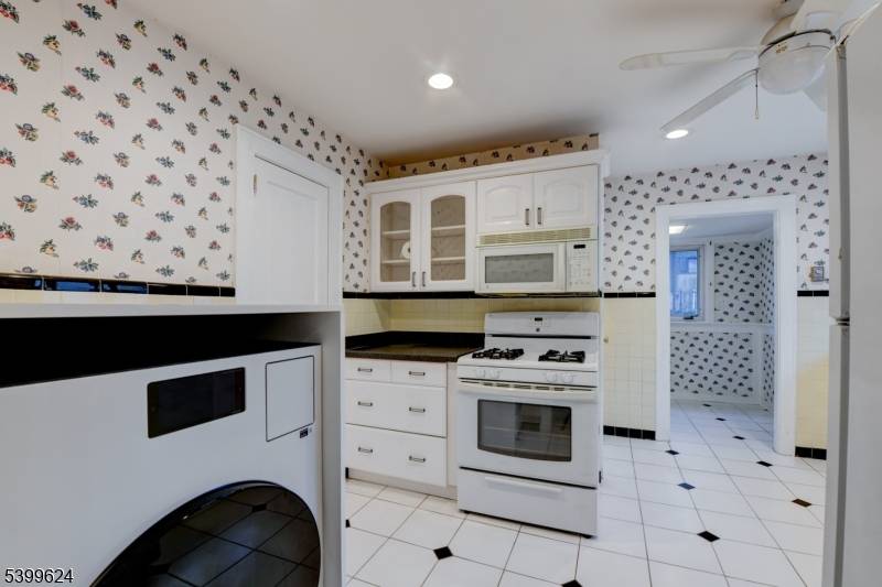 Maplewood Twp., NJ 07040,101 Baker St