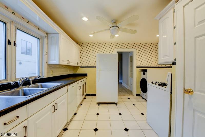 Maplewood Twp., NJ 07040,101 Baker St