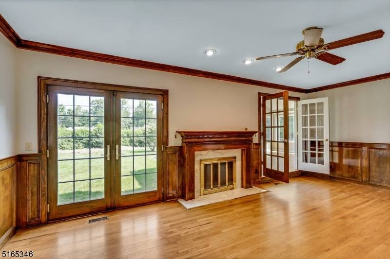 Summit City, NJ 07901,34 Woodmere Dr