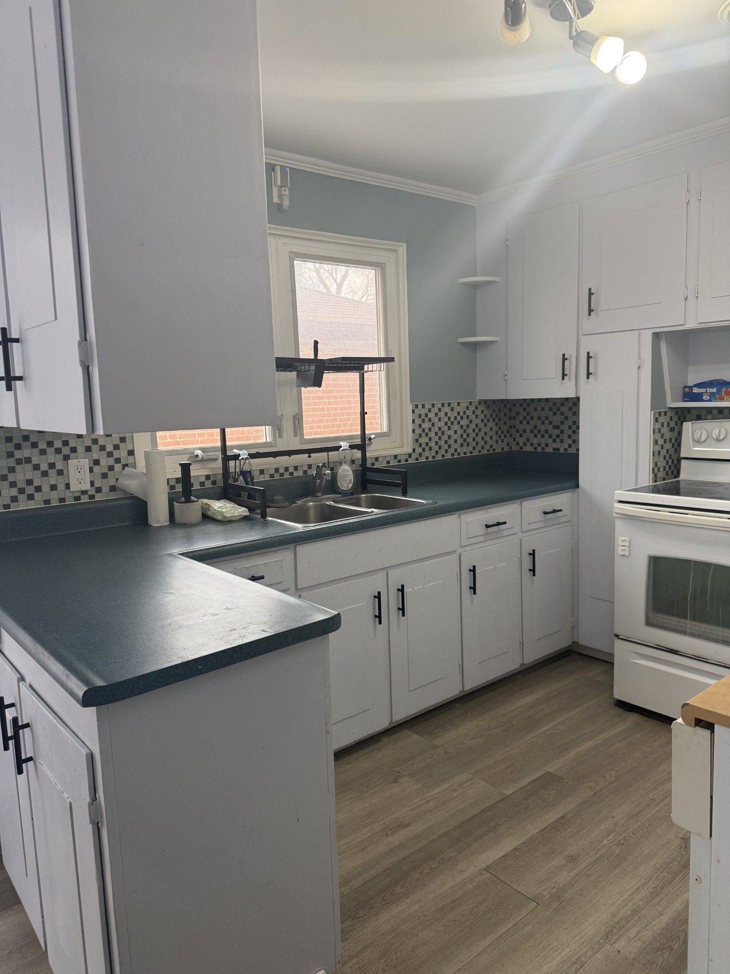 Toronto E04, ON M1K 3G8,103 Cleta DR #Main